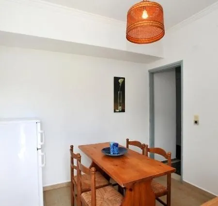 Kantaros מלון דירות 3*