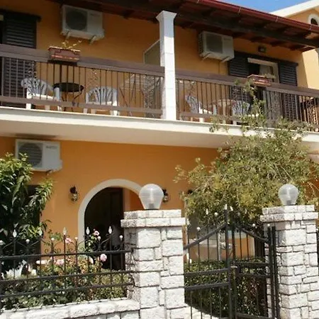 Aparthotel Kantaros 3*